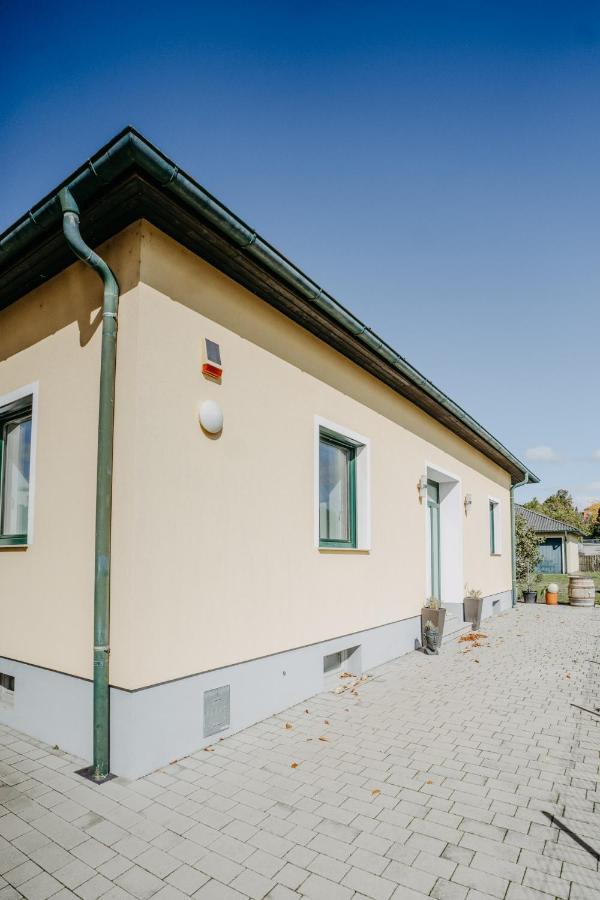 Mareli Neusiedler Stadthaus Neusiedl am See Extérieur photo